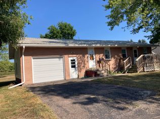 520 Stringtown Rd, Wolbach, NE 68882