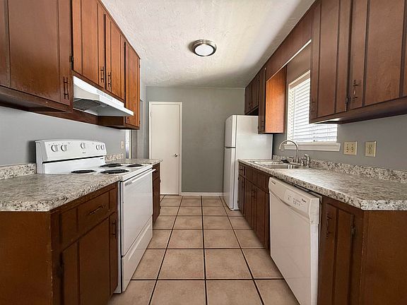 3rd image of 1412 Ramble Brk APT D