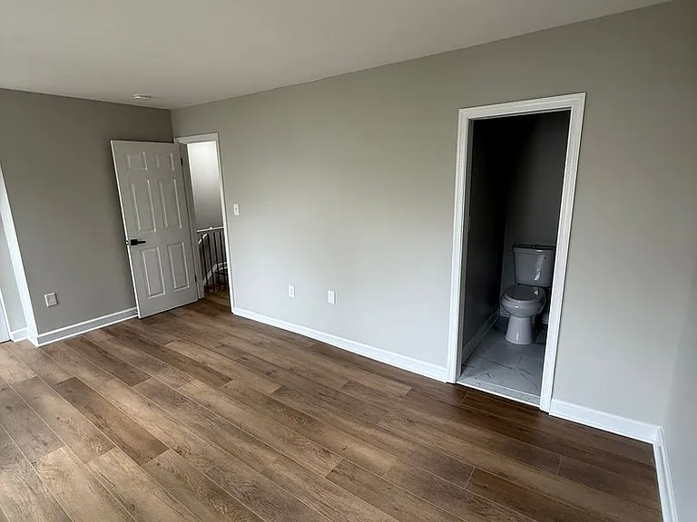 5853 Suitland Rd — Photo 24