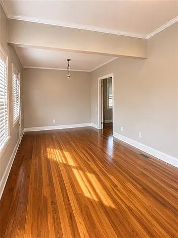 3 bed, 1.0 bath, 1300 sqft, $1,800 — Photo 3