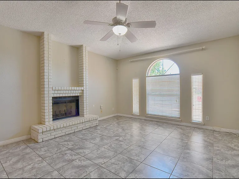 7317 Desierto Rico Ave — Photo 6