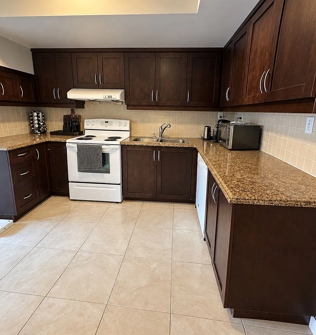 4 bed, $3,300 — Photo 3