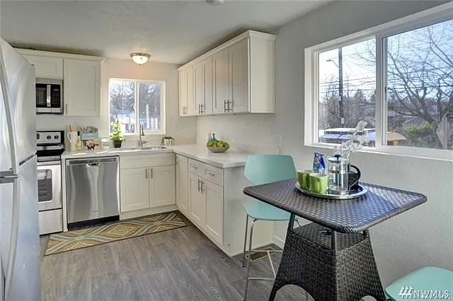 2 bed, 1000 sqft, $2,500 — Photo 4
