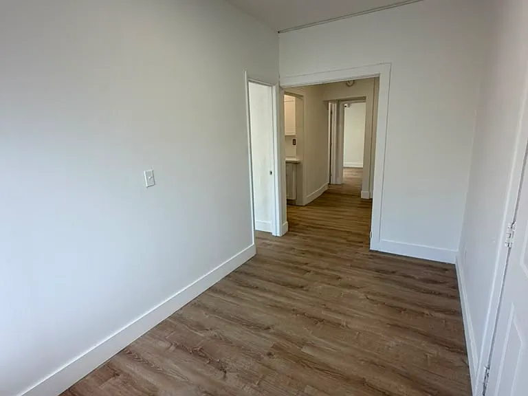 527 SW 7th Ct #4 — Photo 6