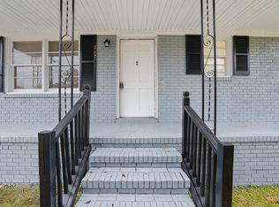 717 Dwain Dr, Fayetteville, NC 28305