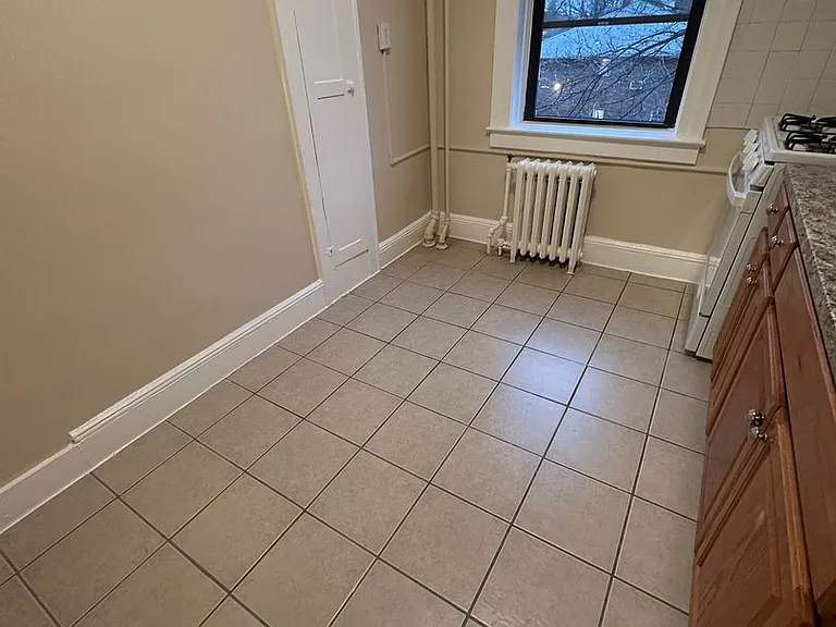 Palisades Apartments — Photo 11