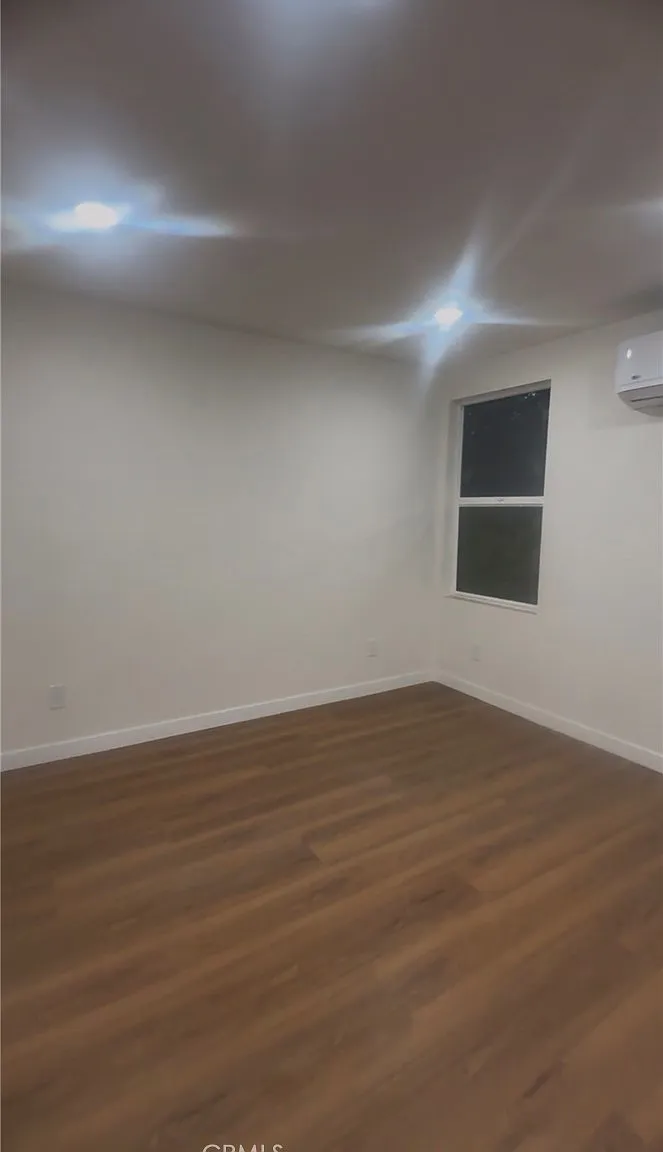 3 bed, 800 sqft, $3,700 — Photo 4