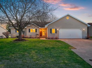 2967 W Hiawatha Dr, Appleton, WI 54914