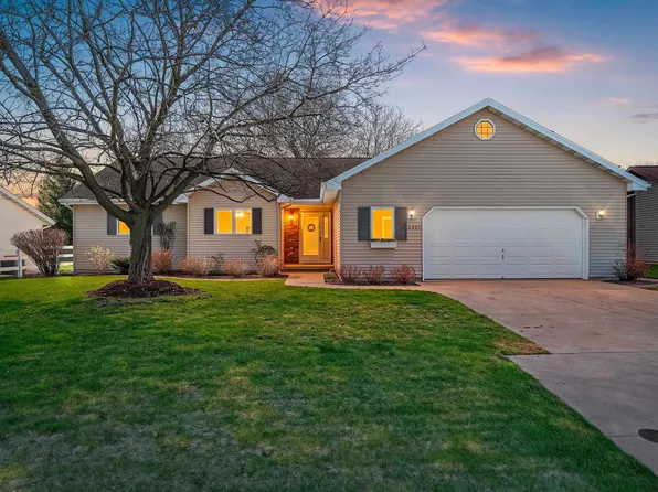 2967 W Hiawatha Dr, Appleton, WI 54914