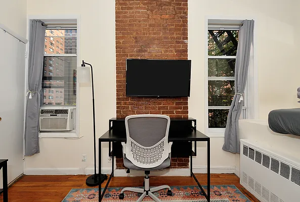 Rented by Furnished Habitat | media 6