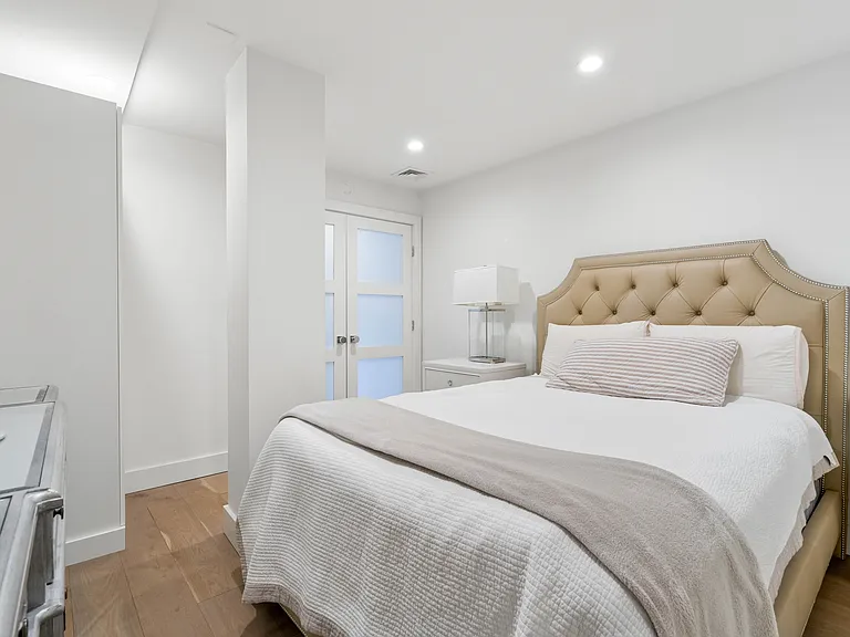 25 E 83rd St #10B — Photo 4