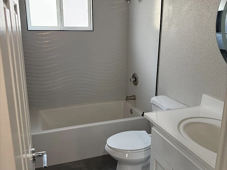 2204 Downar Way #2204 — Photo 4