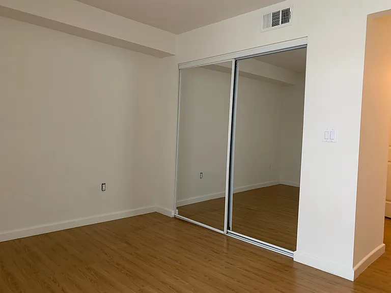 15054 Magnolia Blvd #308 — Photo 11