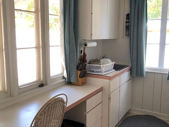 3rd image of 408 Venezia Pkwy APT 2