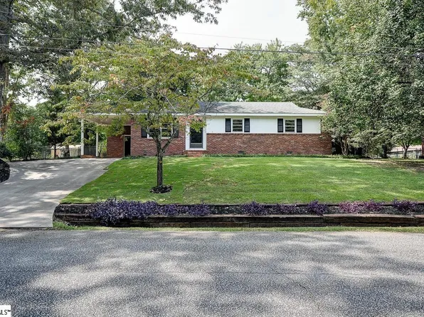 315 Pinnacle Dr, Taylors, SC 29687