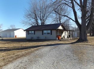 103 N Old Watson Rd, Watson, IL 62473