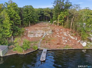 414 E Wakefield Blvd, Winsted, CT 06098