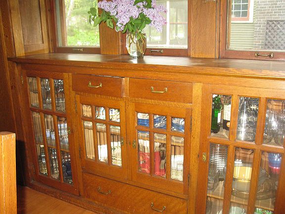Dining Built In Cabinet