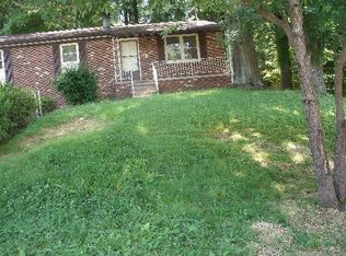 127 Chilton Ct, Danville, VA 24540