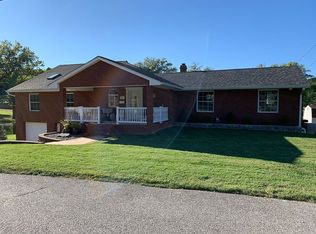 2613 E Parkview Dr, Saint Albans, WV 25177