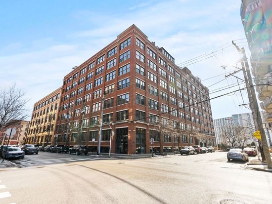 913 W Van Buren St APT 4A, Chicago, IL 60607