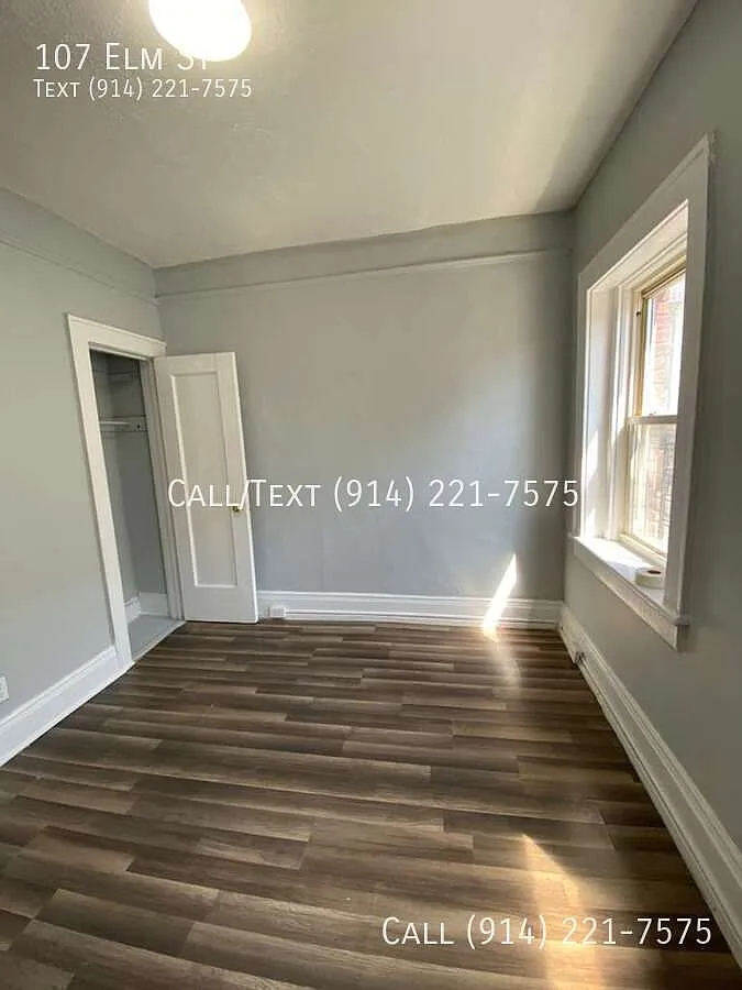 Building Photo - 107 Elm St