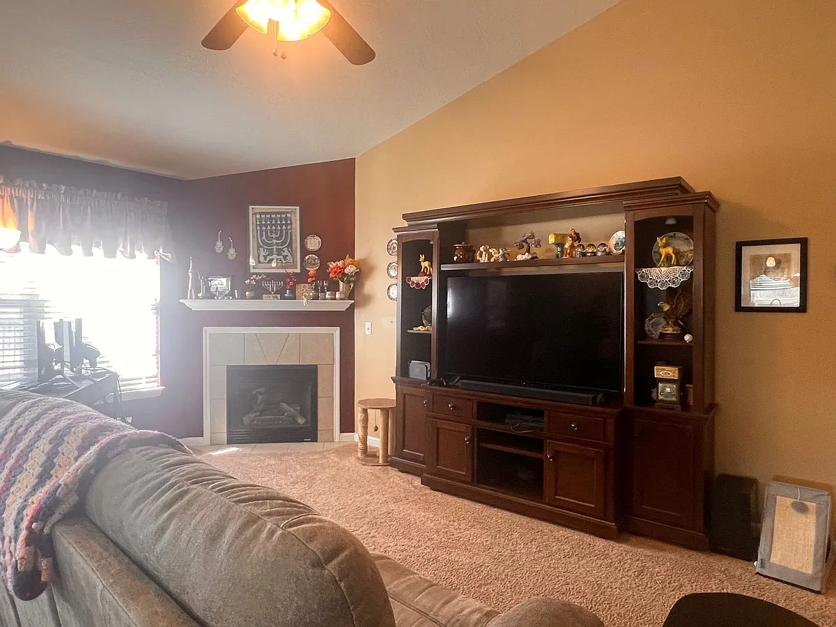 Building Photo - 3031 N Cantlin Dr