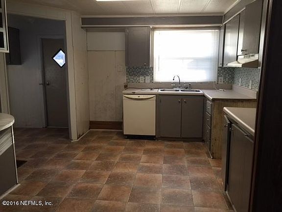 3rd image of 127 Dunn Ave