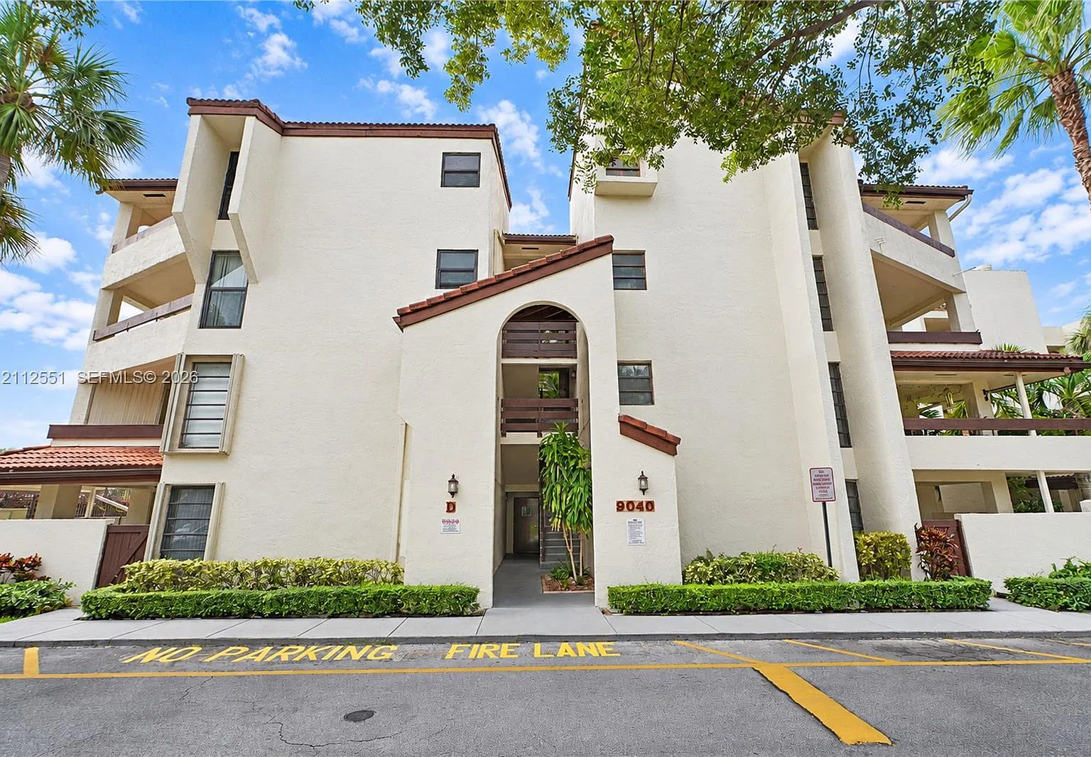 Kenland Bend South Condo — Photo 2