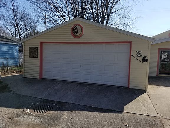 4th image of 858 Shady Shore Dr