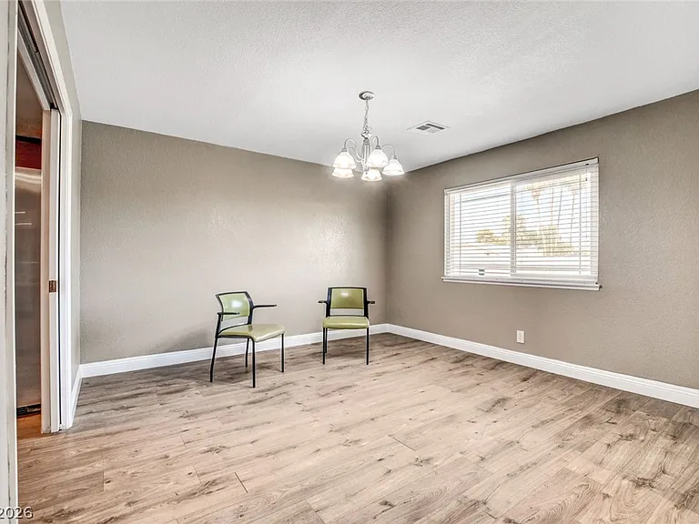 4367 S Mojave Rd — Photo 11