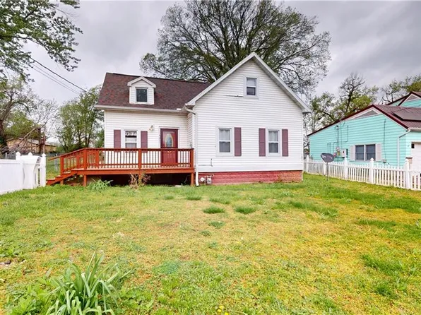405 N Elizabeth St, Nevada, MO 64772
