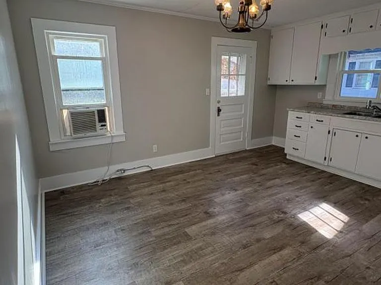 1270 People St NE — Photo 6