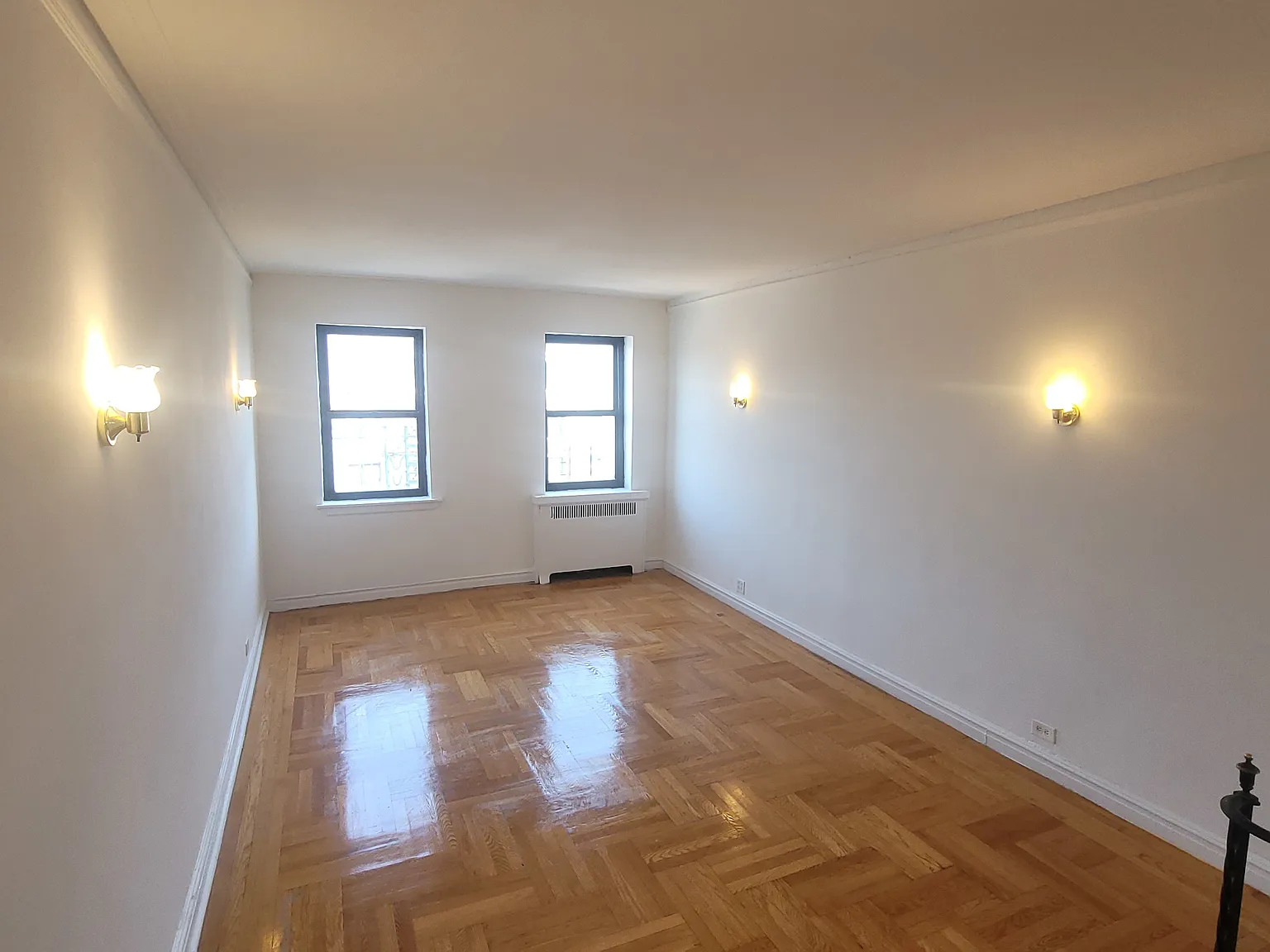 2 bed, 780 sqft, $2,550 — Photo 2