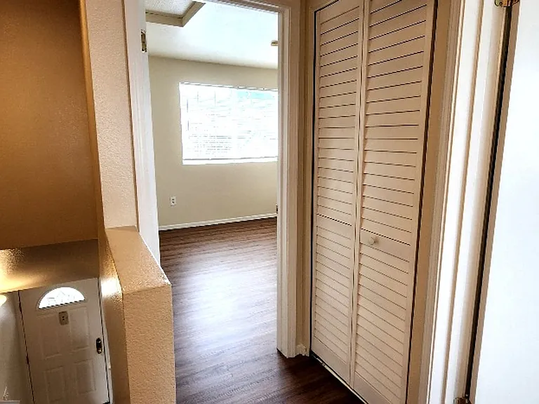 809 Daniels Ave — Photo 9