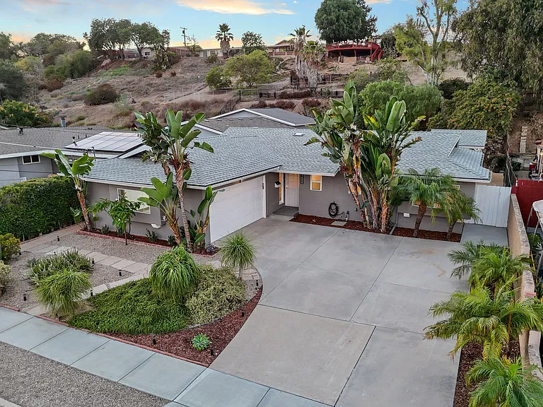 1648 El Prado Ave — Photo 51