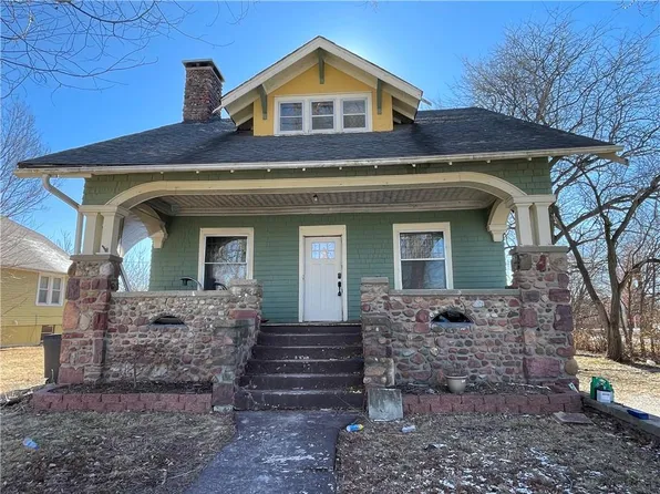 100 E 2nd St, Winston, MO 64689