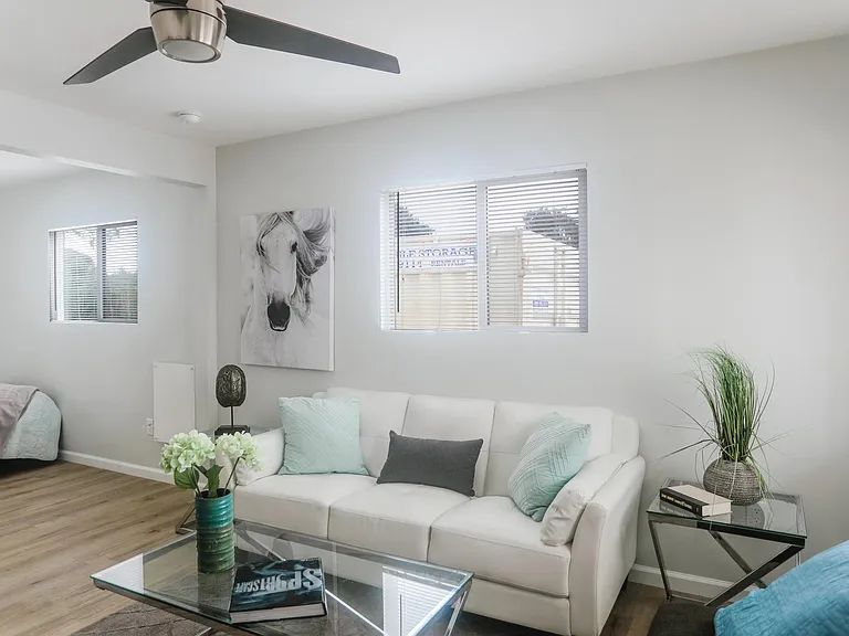 4205 Noyes St #11 — Photo 14