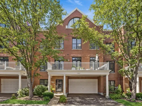 1863 Admiral Ct, Glenview, IL 60026