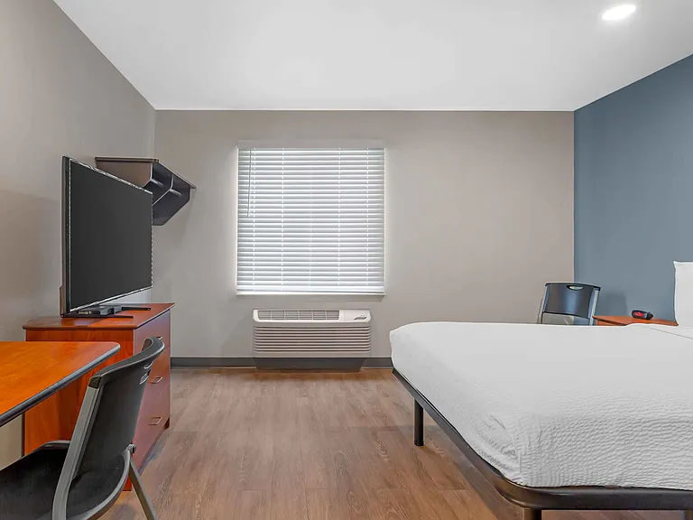 Studio Suite - 1 Full Bed