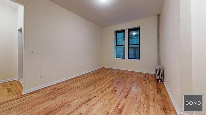 Rented by Bond New York | media 3