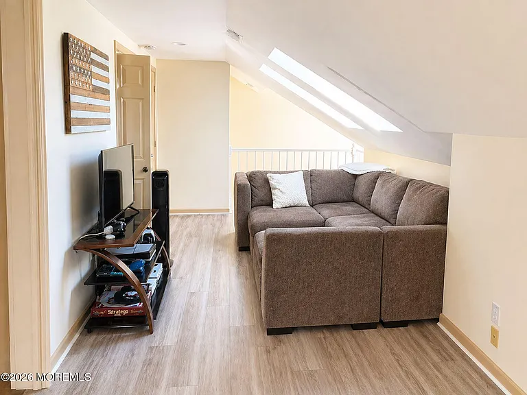 17 Walnut Pl — Photo 16