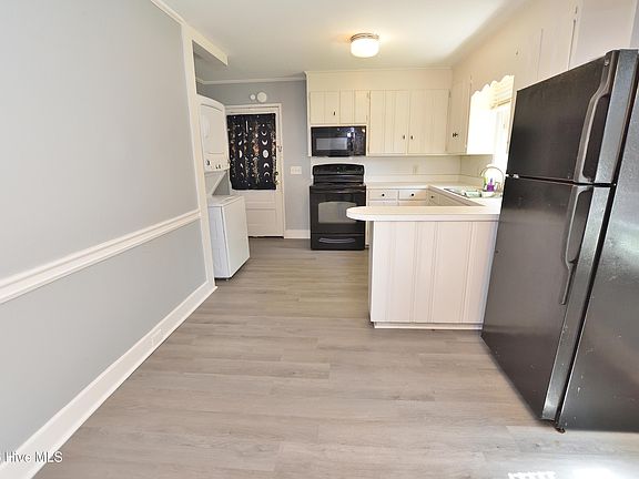 5th image of 1208 Russell Street
