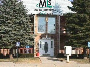 1254 Shoemaker Dr, Westland, MI 48185