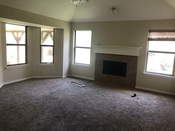 3rd image of 4407 Cluster Oak Ct