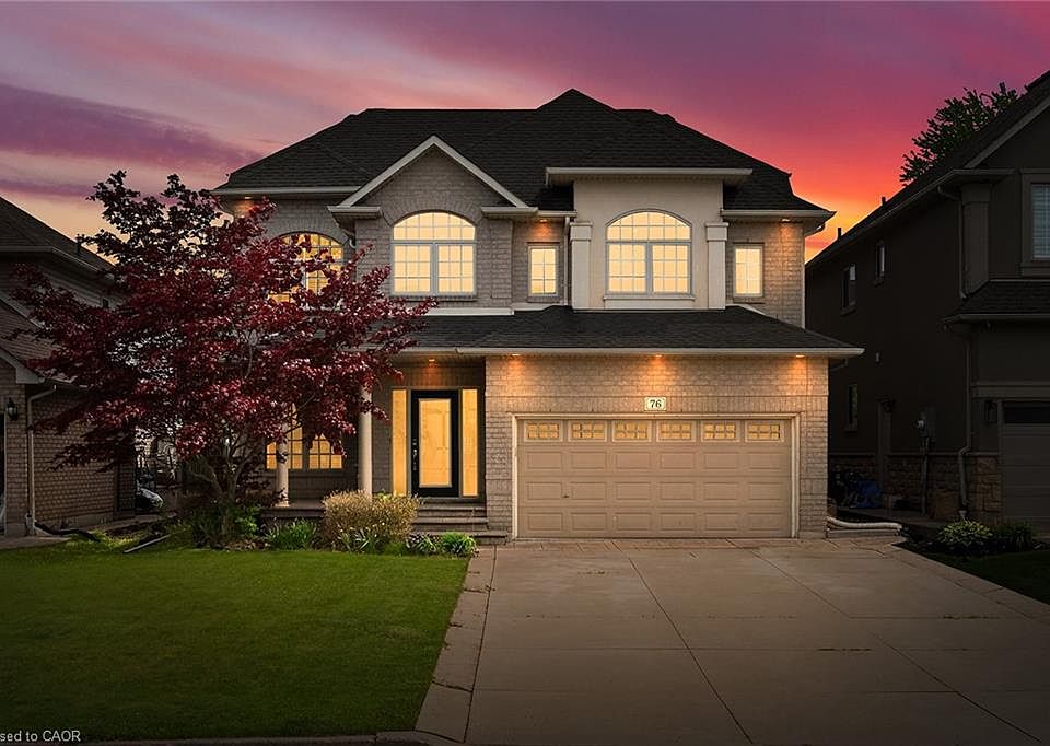 1st image of 76 Moorland Cres