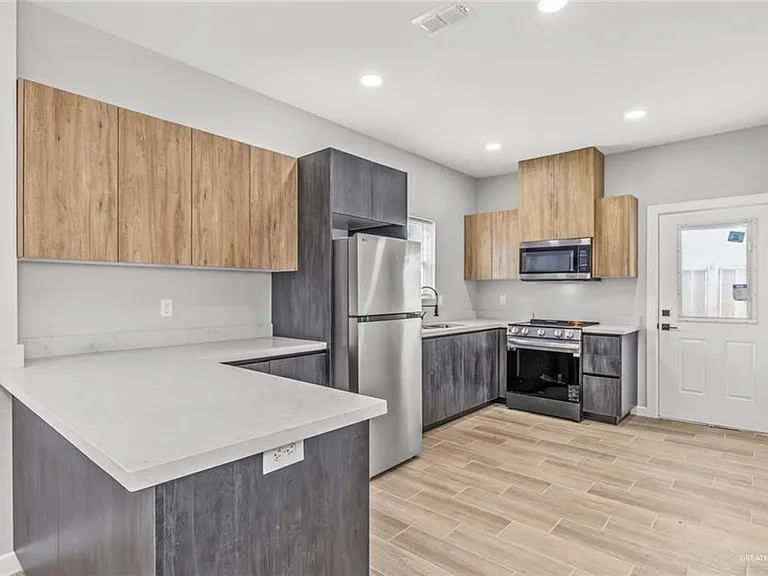 103 Yosemite Dr #2 — Photo 3