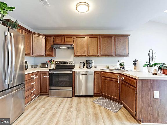 4th image of 1743 Wigglesworth Way
