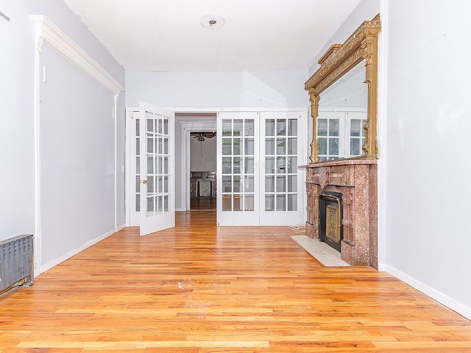 1st image of 1119 Bergen St Floor 3