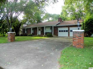 409 Asbury Rd, Pigeon Forge, TN 37863